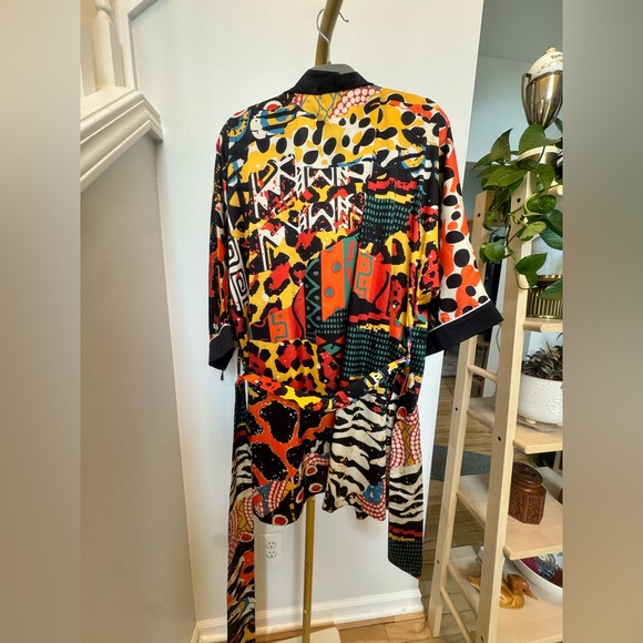 Averie Bold Multicolor Graphic Kimono Robe - Picture 2 of 10